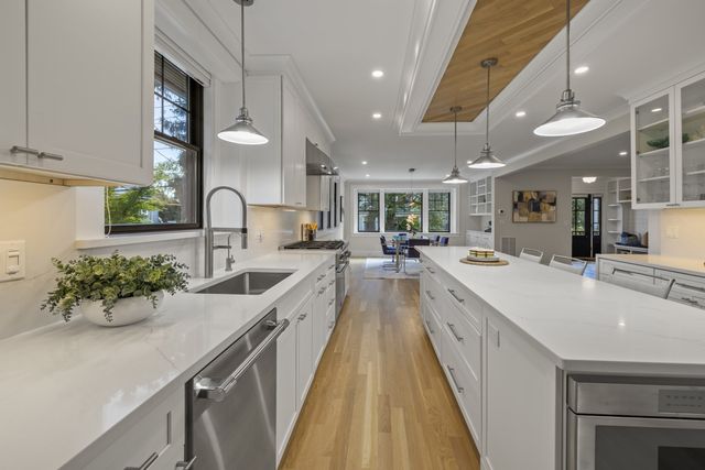 579 Centre St, Newton, MA 02458