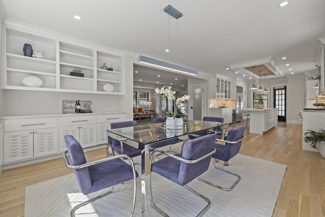 579 Centre St, Newton, MA 02458