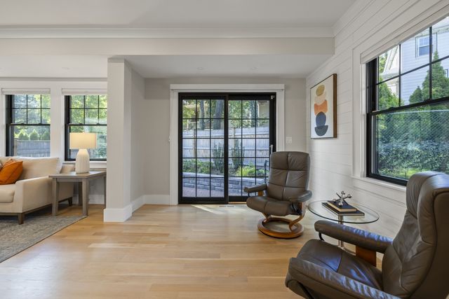 579 Centre St, Newton, MA 02458