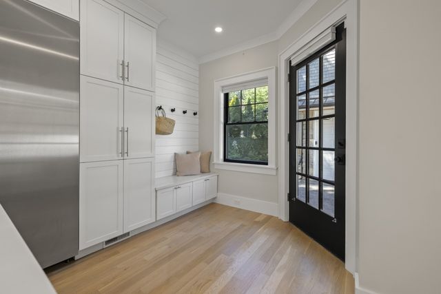 579 Centre St, Newton, MA 02458