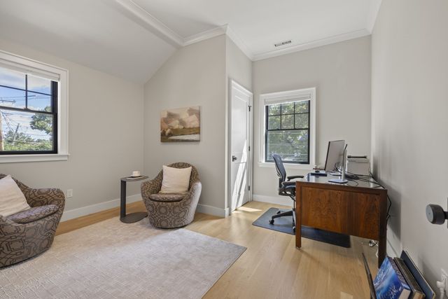 579 Centre St, Newton, MA 02458