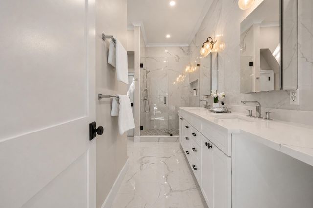 579 Centre St, Newton, MA 02458