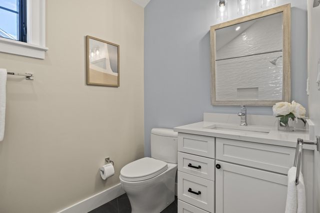 579 Centre St, Newton, MA 02458