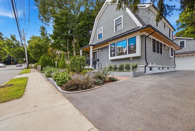 579 Centre St, Newton, MA 02458