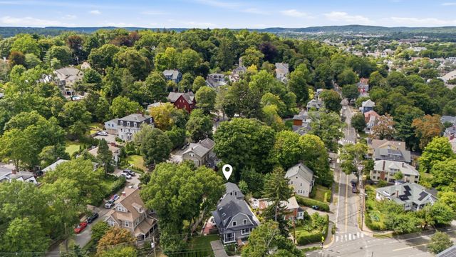 579 Centre St, Newton, MA 02458