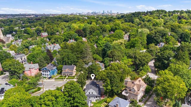 579 Centre St, Newton, MA 02458