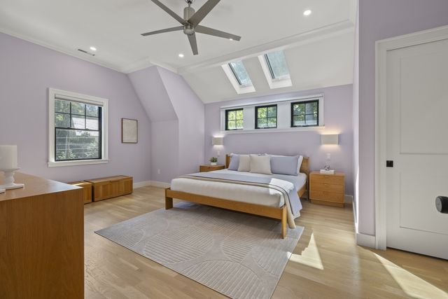 579 Centre St, Newton, MA 02458