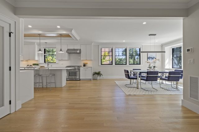 579 Centre St, Newton, MA 02458