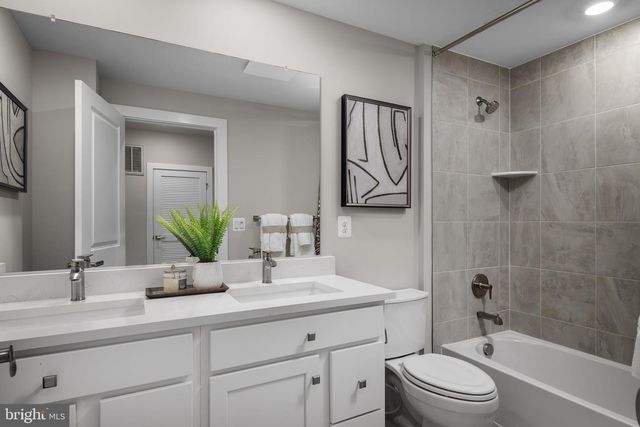 21789 Express Ter Lot #1127, Ashburn, VA 20147
