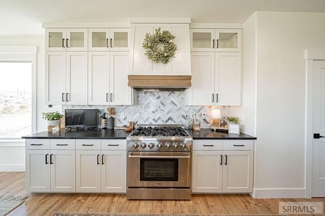 6097 E 65th S, Idaho Falls, ID 83406