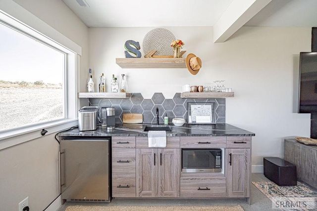 6097 E 65th S, Idaho Falls, ID 83406