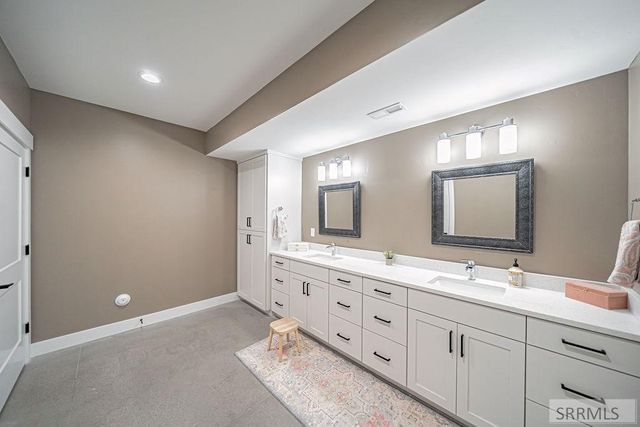 6097 E 65th S, Idaho Falls, ID 83406