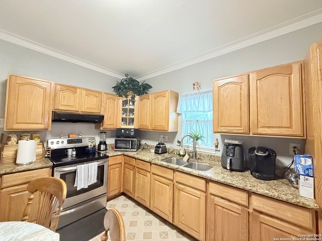 1718 Santa Barbara, San Antonio, TX 78201