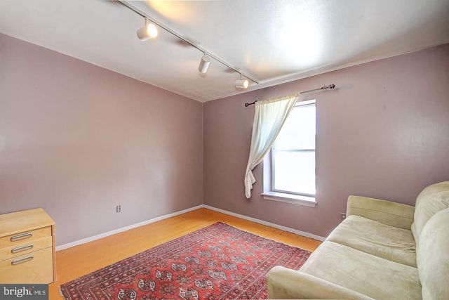 111 S CHESTER ST, Baltimore, MD 21231