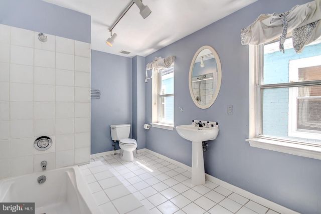 111 S CHESTER ST, Baltimore, MD 21231