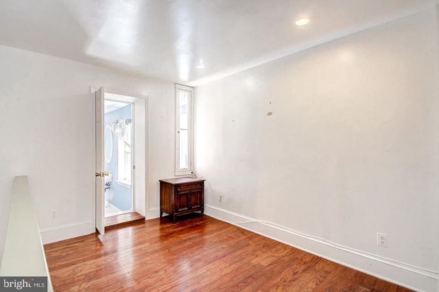 111 S CHESTER ST, Baltimore, MD 21231