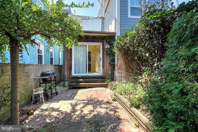 111 S CHESTER ST, Baltimore, MD 21231