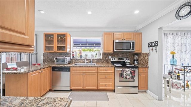 13430 SW 25th St, Miami, FL 33175