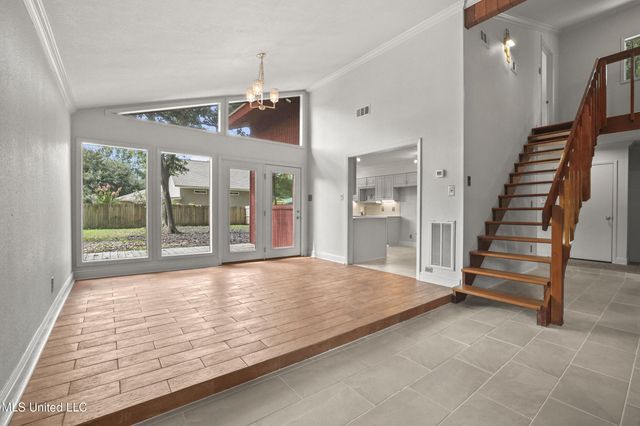 110 Simon Boulevard, Ocean Springs, MS 39564