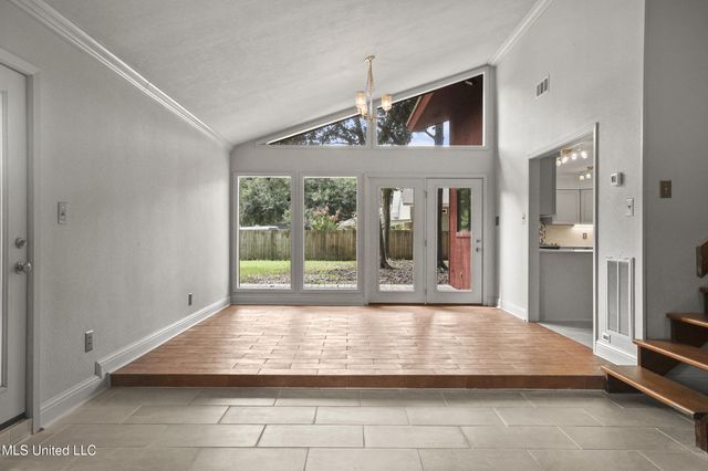 110 Simon Boulevard, Ocean Springs, MS 39564
