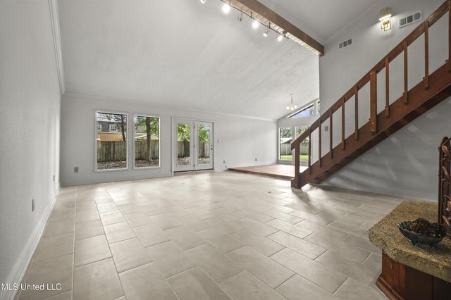 110 Simon Boulevard, Ocean Springs, MS 39564