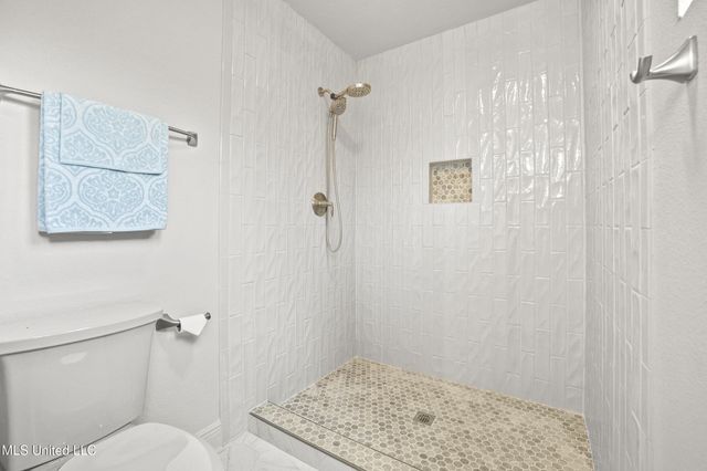 110 Simon Boulevard, Ocean Springs, MS 39564