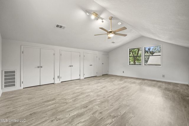 110 Simon Boulevard, Ocean Springs, MS 39564