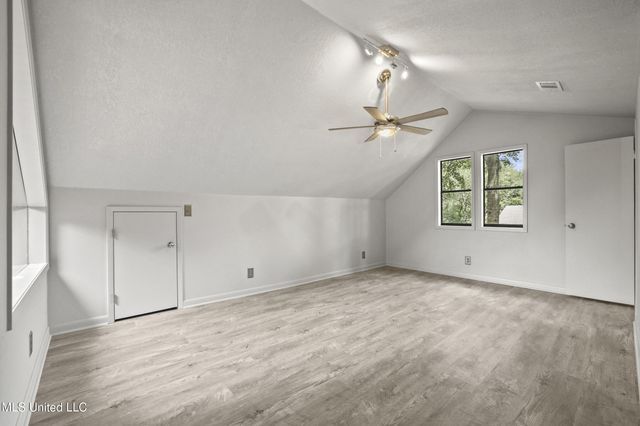 110 Simon Boulevard, Ocean Springs, MS 39564
