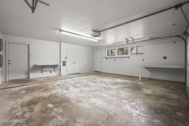 110 Simon Boulevard, Ocean Springs, MS 39564