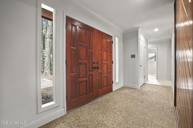 110 Simon Boulevard, Ocean Springs, MS 39564