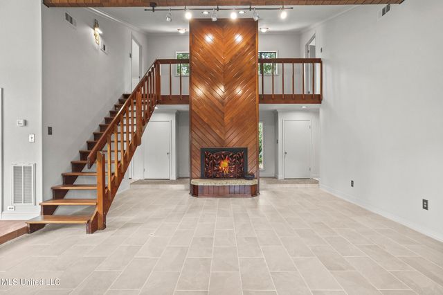 110 Simon Boulevard, Ocean Springs, MS 39564