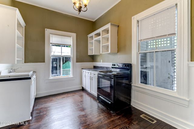 108 N 8th Street, Wilmington, NC 28401