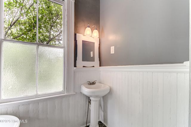 108 N 8th Street, Wilmington, NC 28401