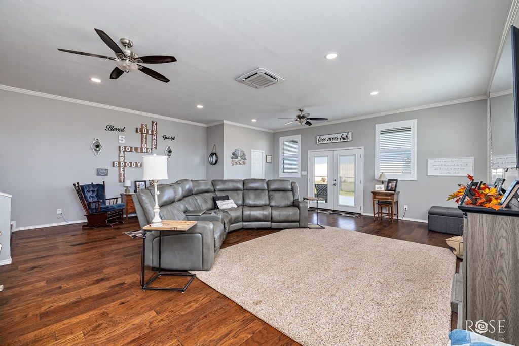 Image 14 of property listing at 2402 Fairview School Rd, San Angelo, TX 76904