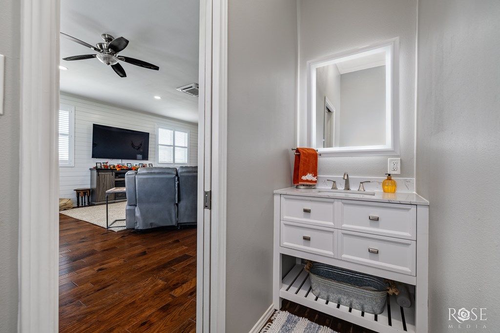 Image 16 of property listing at 2402 Fairview School Rd, San Angelo, TX 76904