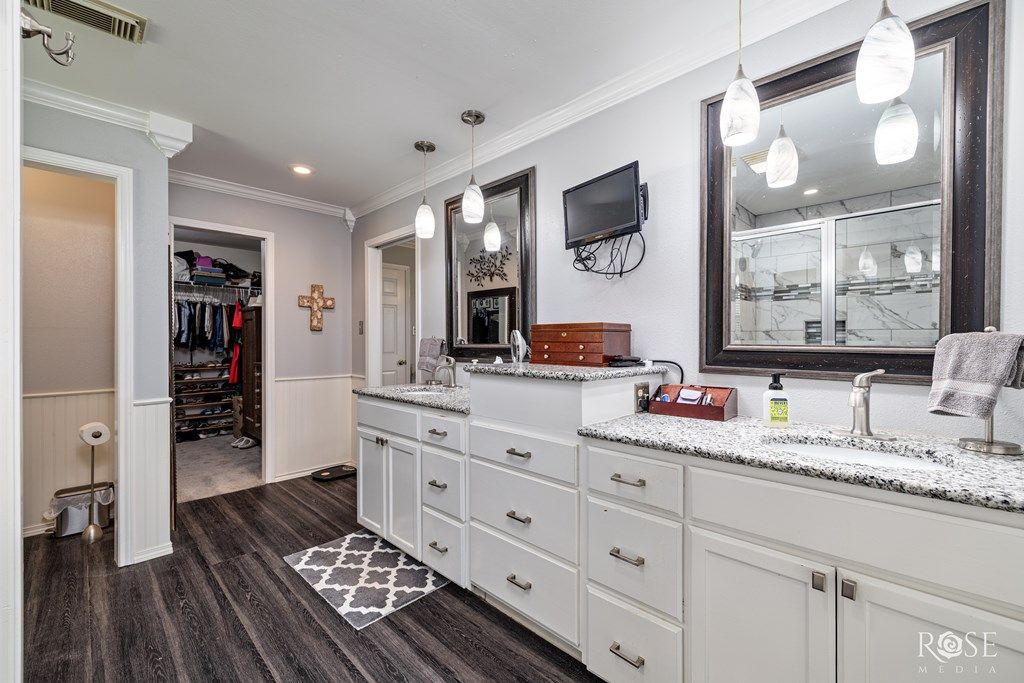 Image 20 of property listing at 2402 Fairview School Rd, San Angelo, TX 76904