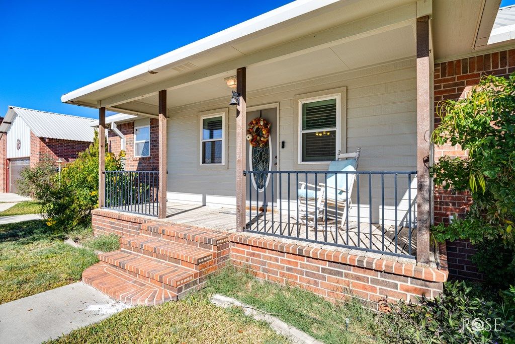 Image 5 of property listing at 2402 Fairview School Rd, San Angelo, TX 76904