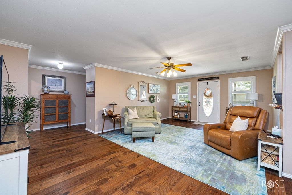 Image 8 of property listing at 2402 Fairview School Rd, San Angelo, TX 76904