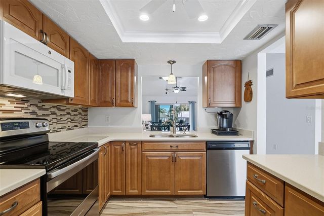 1100 CAPRI ISLES BOULEVARD 328, Venice, FL 34292