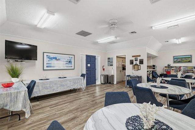 1100 CAPRI ISLES BOULEVARD 328, Venice, FL 34292