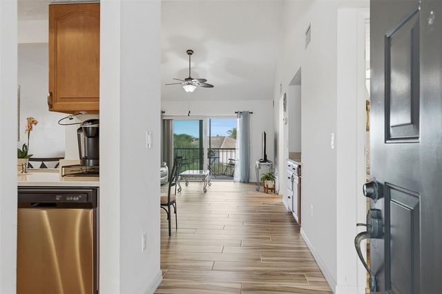 1100 CAPRI ISLES BOULEVARD 328, Venice, FL 34292