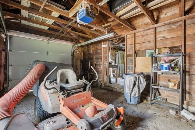 10 Taunton St, Middleboro, MA 02346