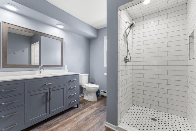 12135 W Luther AVENUE, Hales Corners, WI 53130