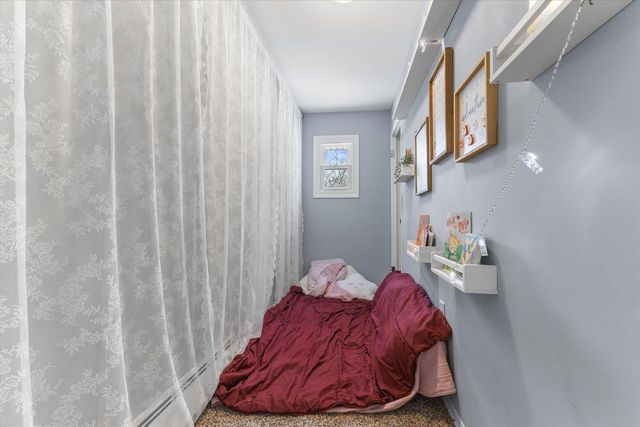 12135 W Luther AVENUE, Hales Corners, WI 53130