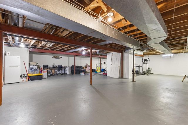 12135 W Luther AVENUE, Hales Corners, WI 53130