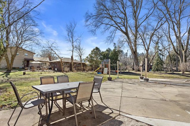 12135 W Luther AVENUE, Hales Corners, WI 53130