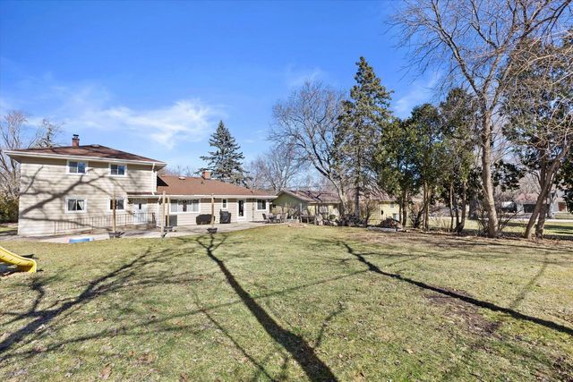 12135 W Luther AVENUE, Hales Corners, WI 53130