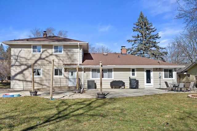 12135 W Luther AVENUE, Hales Corners, WI 53130