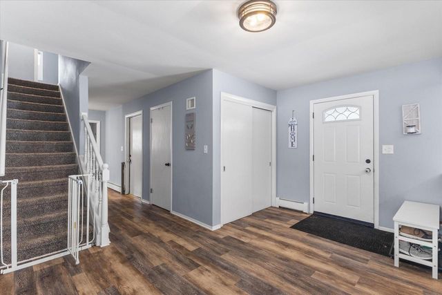 12135 W Luther AVENUE, Hales Corners, WI 53130