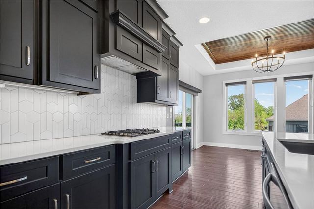 24818 W 89th Street, Lenexa, KS 66227